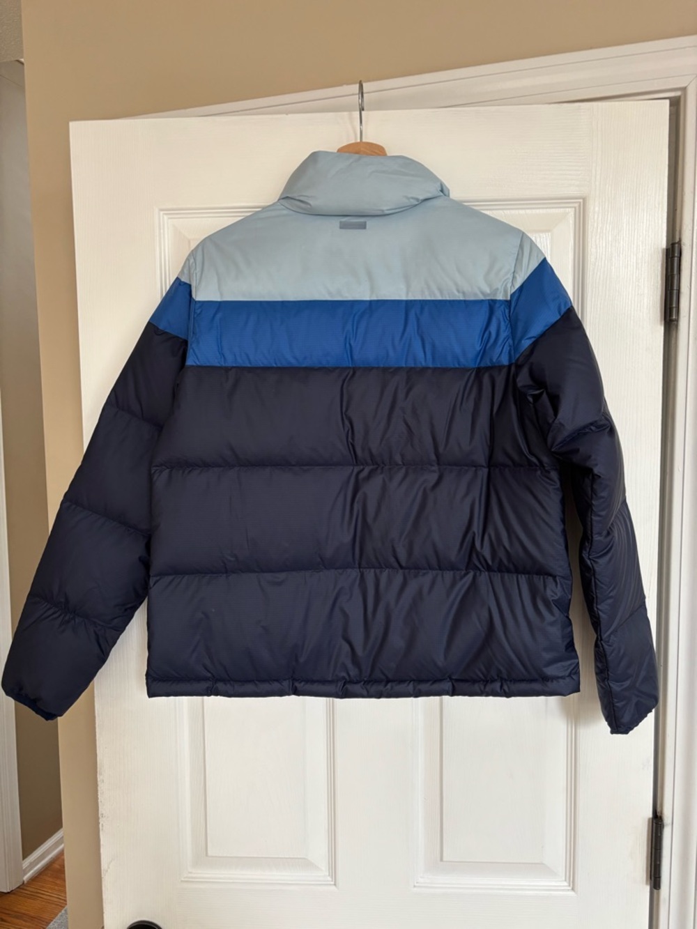 Outerknown Down Packable Daylight Rainbow Blue Ch… - image 6